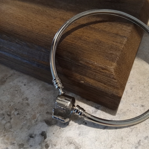 Chic Silver Charm Bracelet Trio - Picture 3 of 3